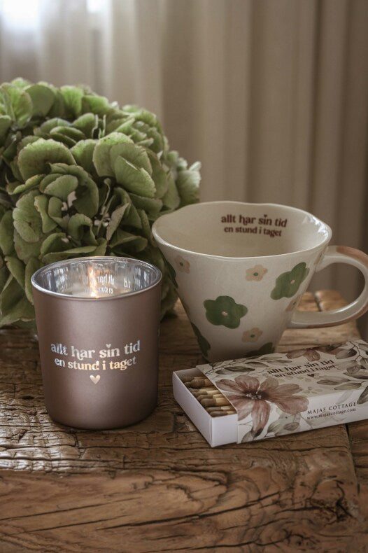 Ljuslykta Majas Cottage | Allt har sin tid, en stund i taget | Stöd Suicide Zero