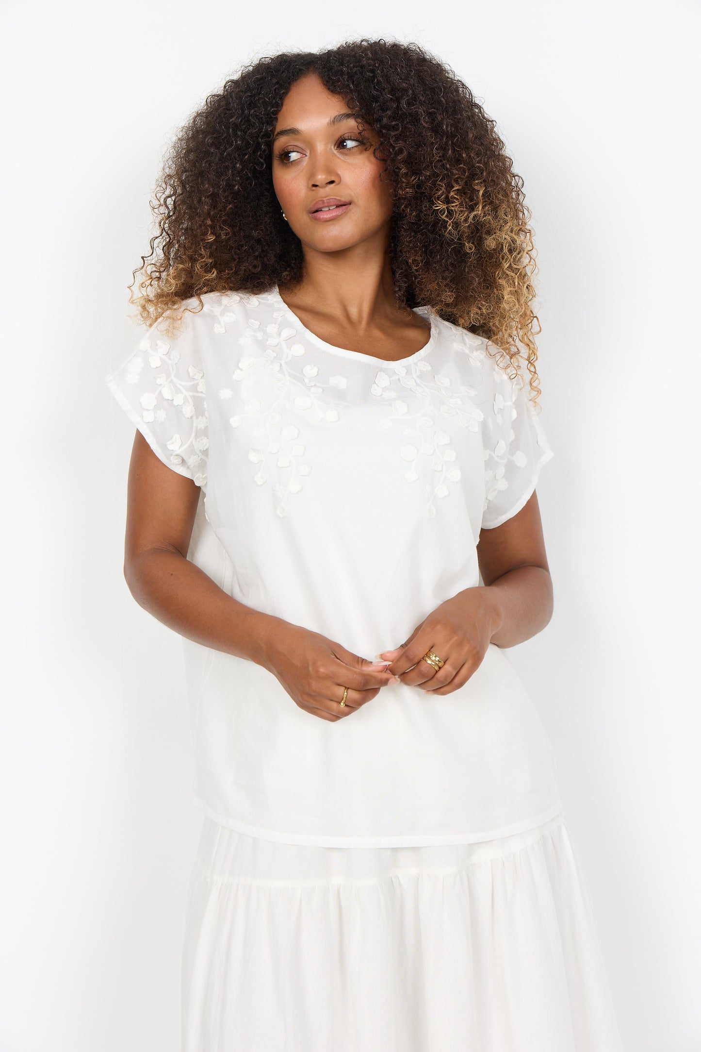Blus | FQ-Fahima | Vit med brodyr