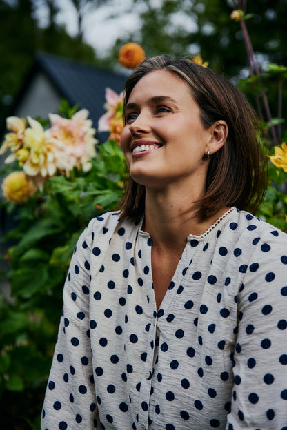 Blus | FQAlma | Prickig