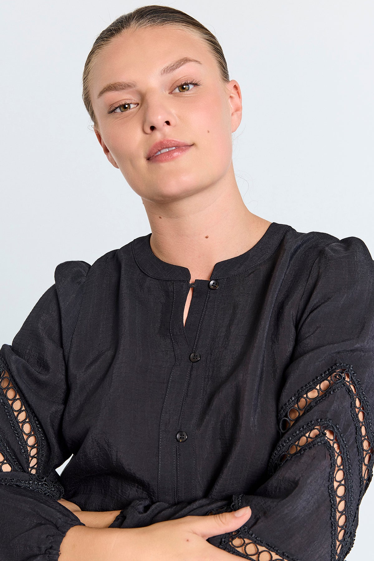 Blus | FQ-Shu | Svart