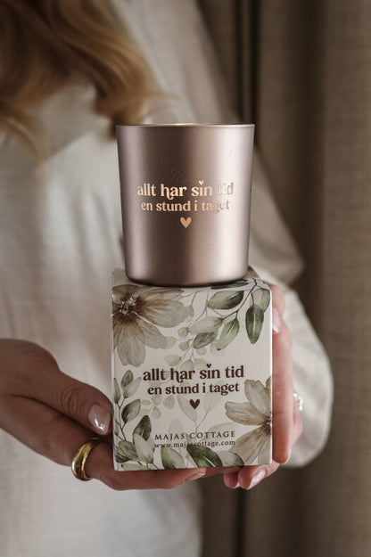 Ljuslykta Majas Cottage | Allt har sin tid, en stund i taget | Stöd Suicide Zero